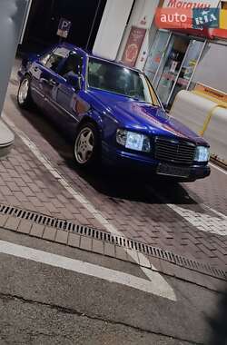 Седан Mercedes-Benz E-Class 1995 в 