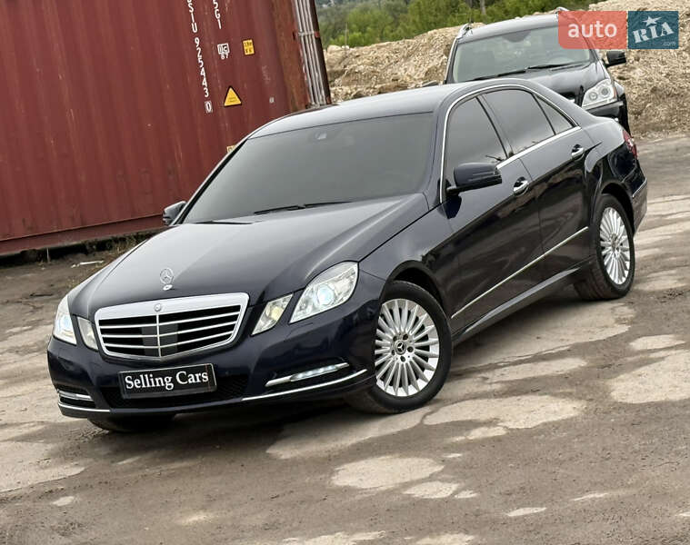 Седан Mercedes-Benz E-Class 2012 в Ровно