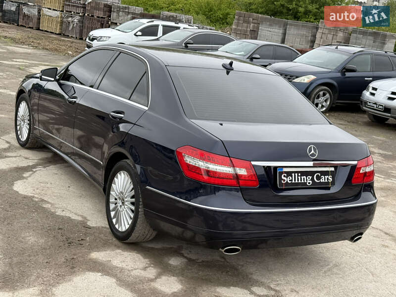 Седан Mercedes-Benz E-Class 2012 в Ровно