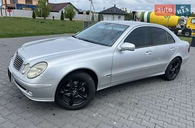 Седан Mercedes-Benz E-Class 2002 в Черновцах