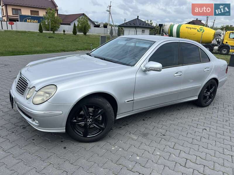 Mercedes-Benz E-Class 2002