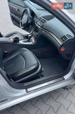 Седан Mercedes-Benz E-Class 2002 в 