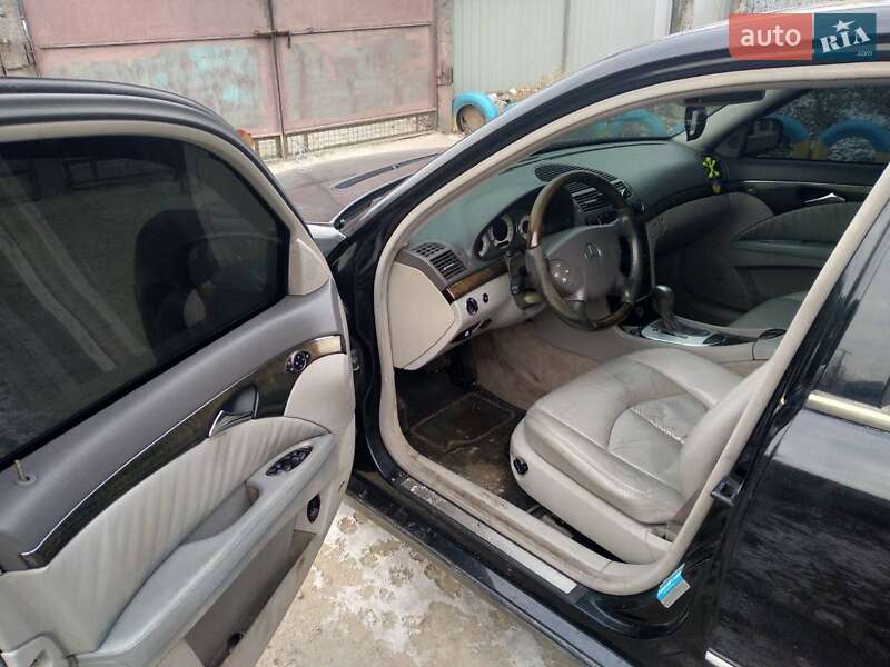 Седан Mercedes-Benz E-Class 2003 в Борисполі