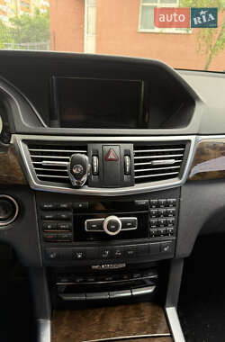 Седан Mercedes-Benz E-Class 2011 в 