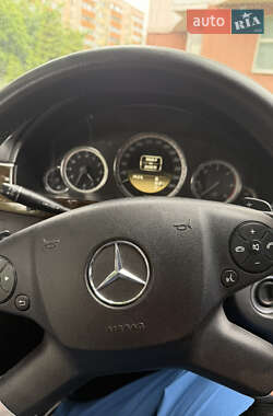 Седан Mercedes-Benz E-Class 2011 в 