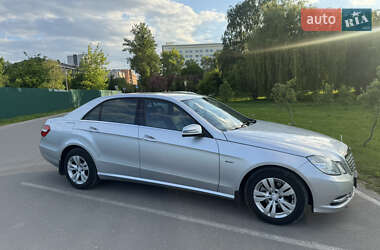 Седан Mercedes-Benz E-Class 2012 в 