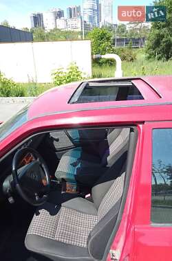 Седан Mercedes-Benz E-Class 1993 в Днепре