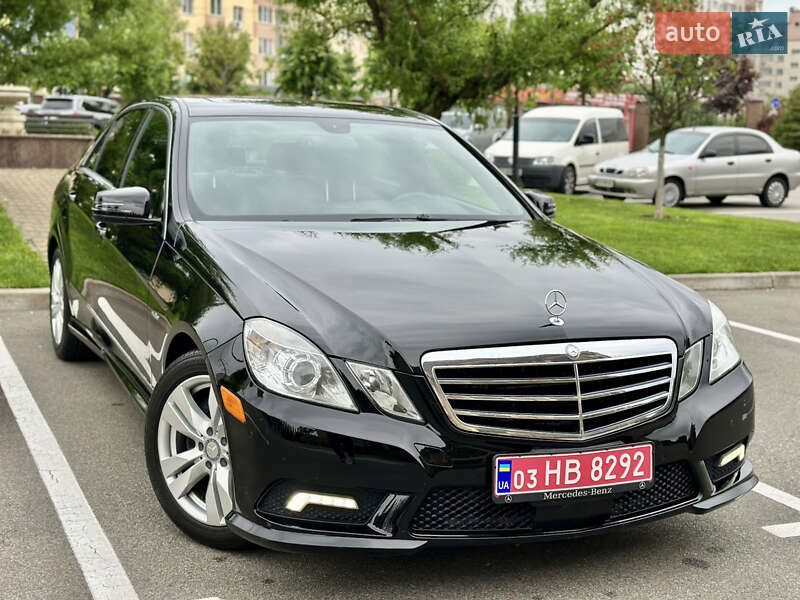 Седан Mercedes-Benz E-Class 2011 в Києві