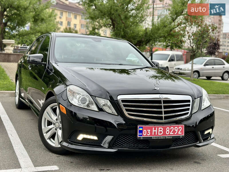 Седан Mercedes-Benz E-Class 2011 в Києві