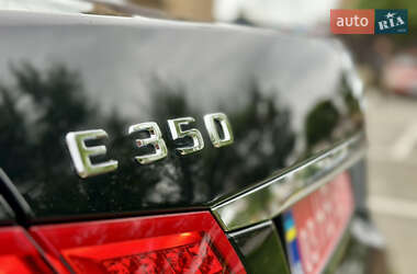 Седан Mercedes-Benz E-Class 2011 в 