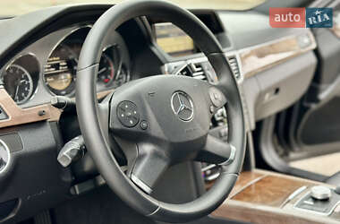 Седан Mercedes-Benz E-Class 2011 в 