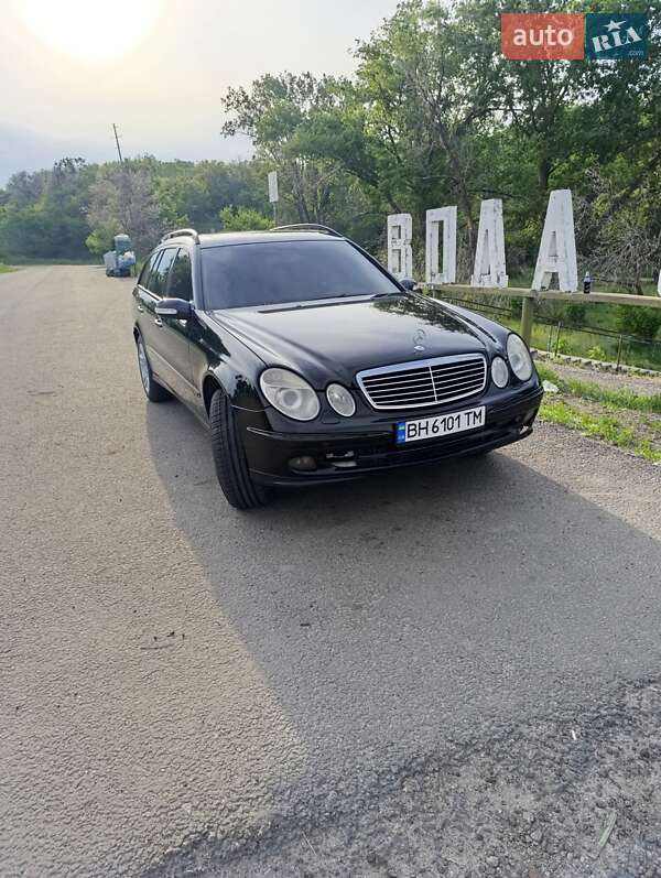 Mercedes-Benz E-Class 2005