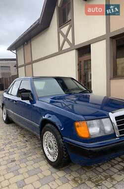 Седан Mercedes-Benz E-Class 1990 в Тернополе