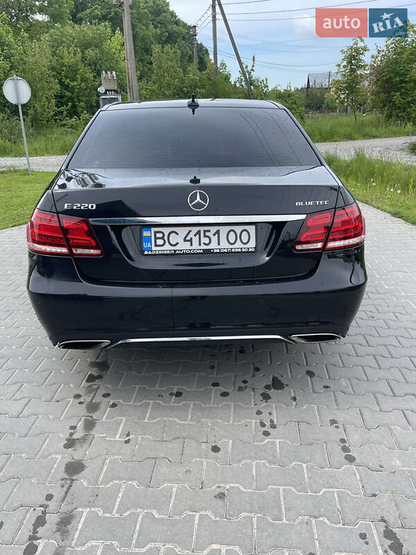 Седан Mercedes-Benz E-Class 2015 в Львове