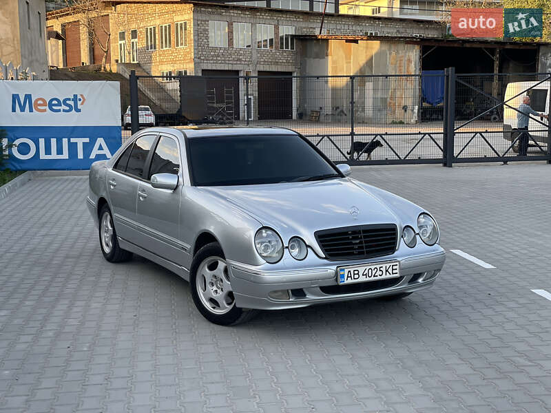 Седан Mercedes-Benz E-Class 2001 в 