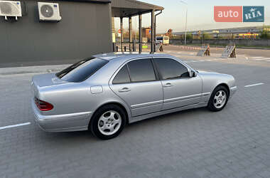 Седан Mercedes-Benz E-Class 2001 в 
