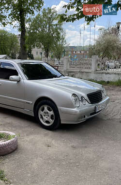 Седан Mercedes-Benz E-Class 2001 в 