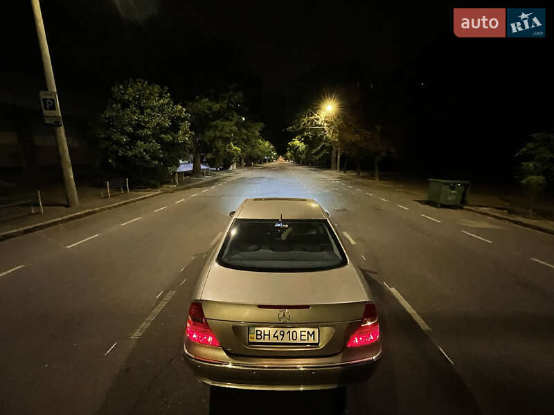Седан Mercedes-Benz E-Class 2003 в 