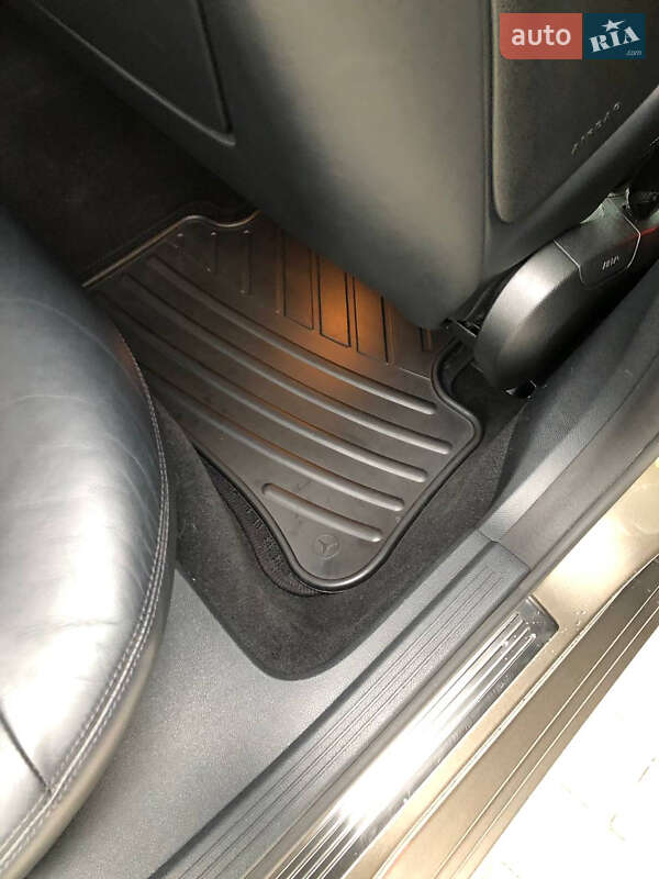 Седан Mercedes-Benz E-Class 2011 в Кременчуці