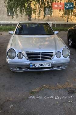 Седан Mercedes-Benz E-Class 2001 в Могилев-Подольске