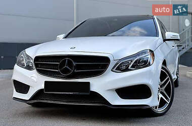 Седан Mercedes-Benz E-Class 2015 в 