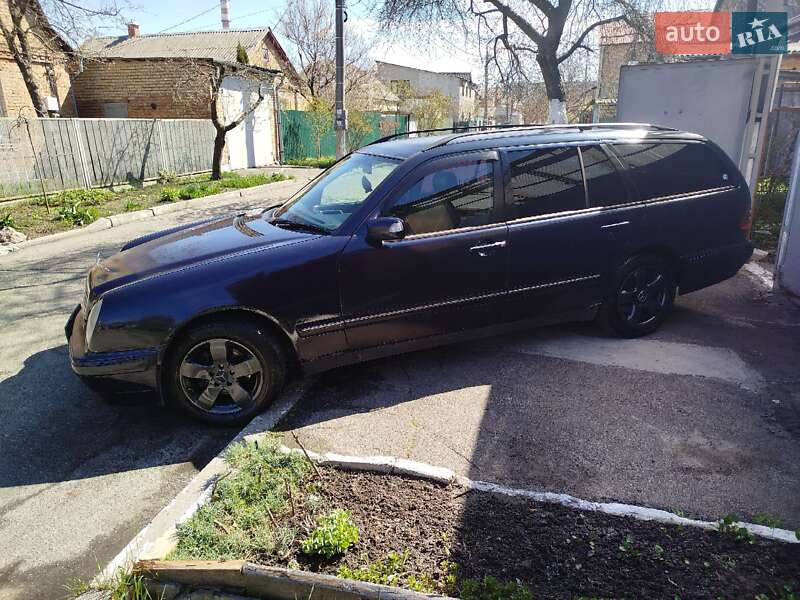 Универсал Mercedes-Benz E-Class 2000 в Киеве