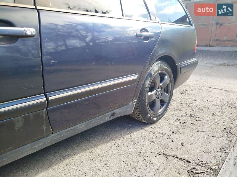 Универсал Mercedes-Benz E-Class 2000 в Киеве