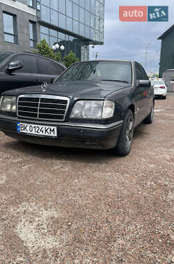 Седан Mercedes-Benz E-Class 1991 в Києві