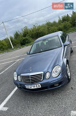 Седан Mercedes-Benz E-Class 2003 в Черновцах