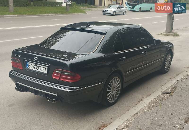 Седан Mercedes-Benz E-Class 2000 в Тернополе