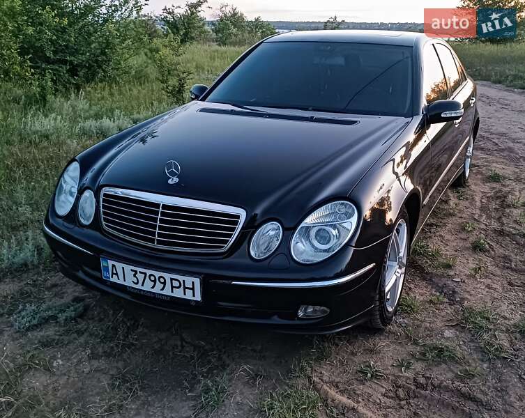 Седан Mercedes-Benz E-Class 2002 в 