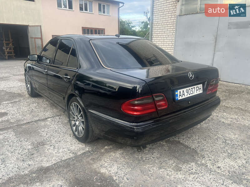 Седан Mercedes-Benz E-Class 1999 в Білій Церкві