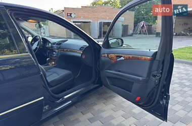 Седан Mercedes-Benz E-Class 2002 в 