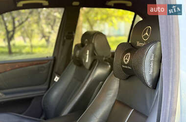 Седан Mercedes-Benz E-Class 2000 в 
