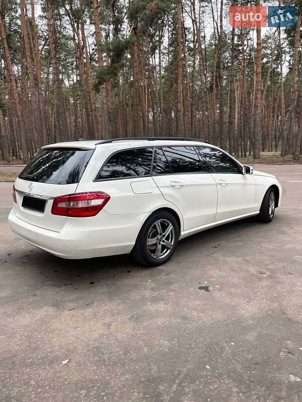 Універсал Mercedes-Benz E-Class 2010 в Смілі