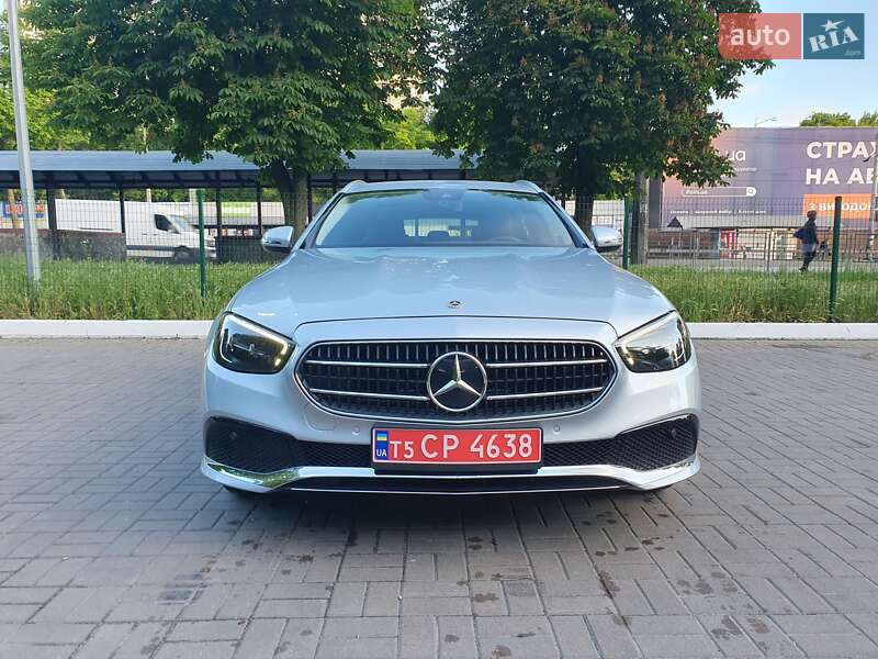Универсал Mercedes-Benz E-Class 2021 в Киеве