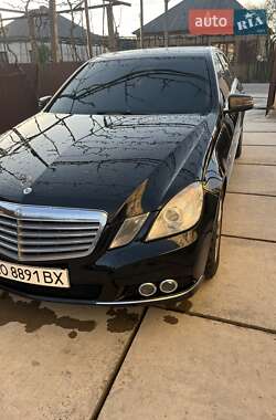 Седан Mercedes-Benz E-Class 2011 в Виноградові