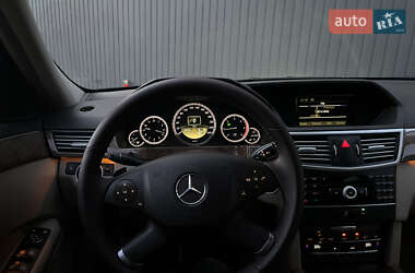 Седан Mercedes-Benz E-Class 2011 в 