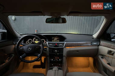 Седан Mercedes-Benz E-Class 2011 в 