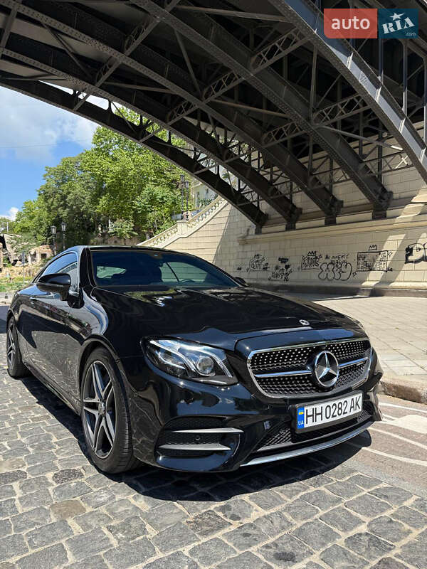 Купе Mercedes-Benz E-Class 2018 в 