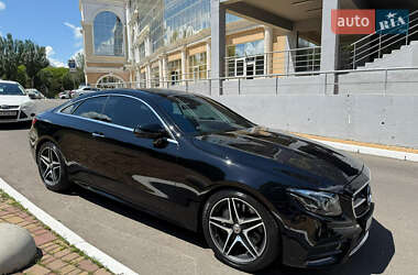 Купе Mercedes-Benz E-Class 2018 в 