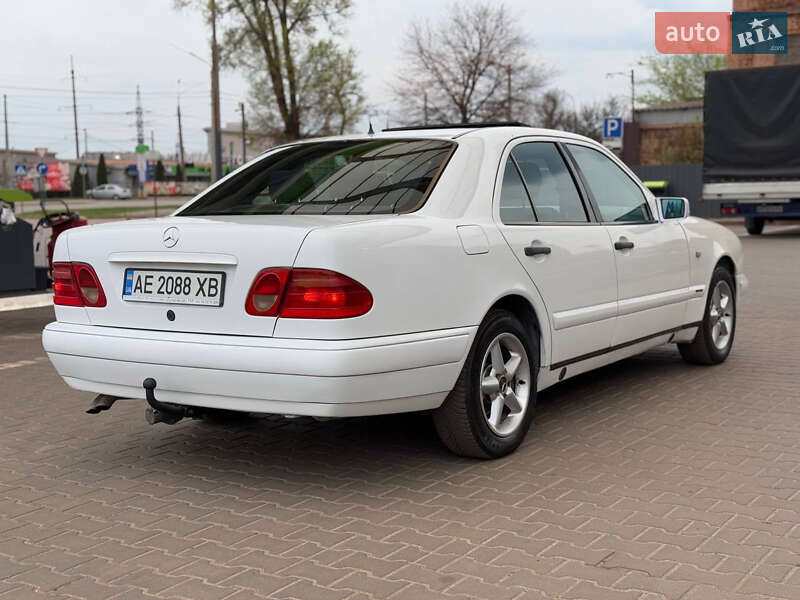 Седан Mercedes-Benz E-Class 1999 в Кривом Роге