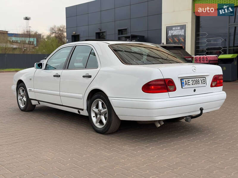 Седан Mercedes-Benz E-Class 1999 в Кривом Роге