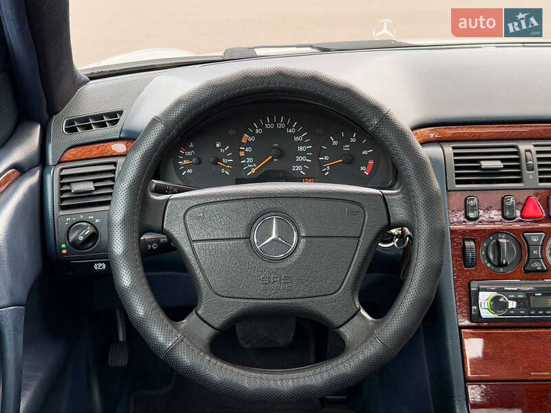 Седан Mercedes-Benz E-Class 1999 в Кривом Роге