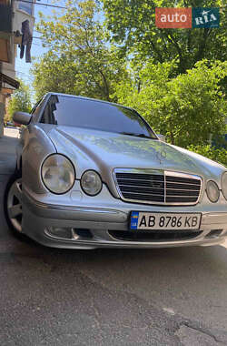 Седан Mercedes-Benz E-Class 2000 в Виннице