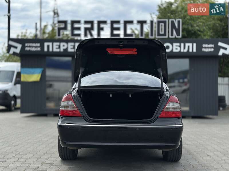 Седан Mercedes-Benz E-Class 2006 в Чернівцях