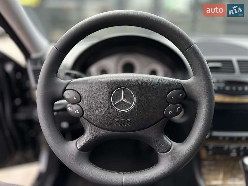 Седан Mercedes-Benz E-Class 2006 в Чернівцях
