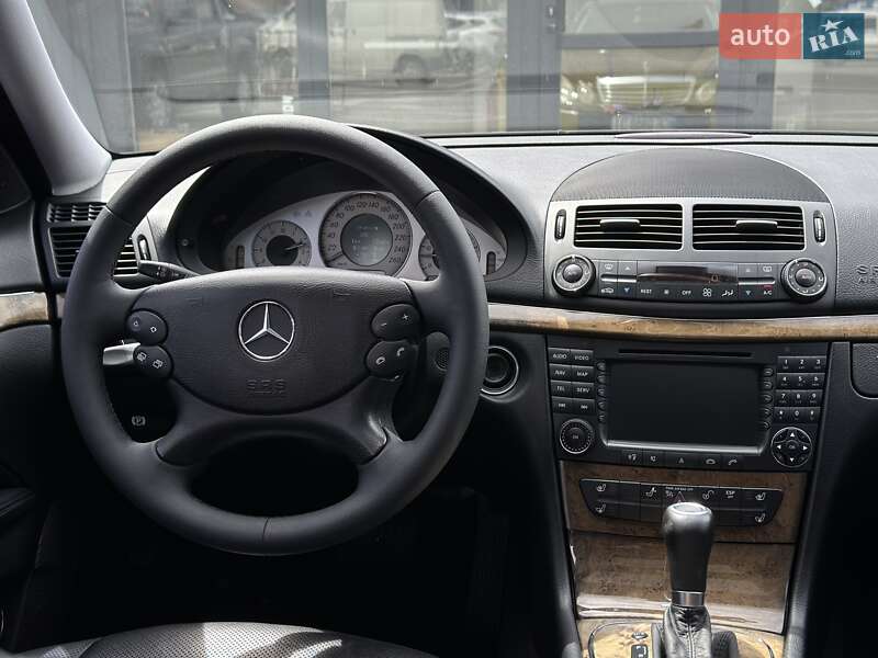 Седан Mercedes-Benz E-Class 2006 в Чернівцях