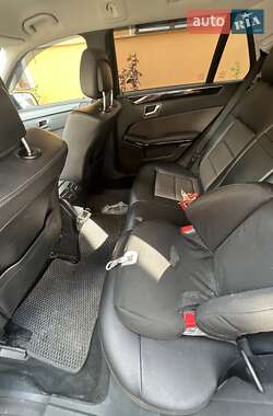 Универсал Mercedes-Benz E-Class 2012 в 
