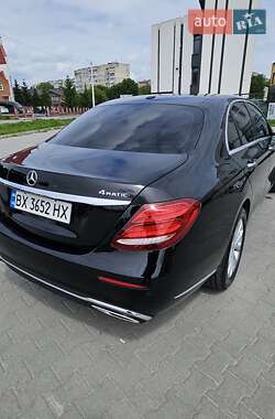 Седан Mercedes-Benz E-Class 2017 в 